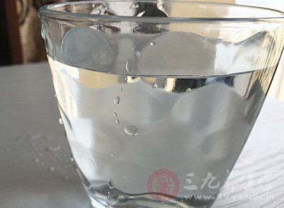 便秘的的原因之一就是飲水量不夠