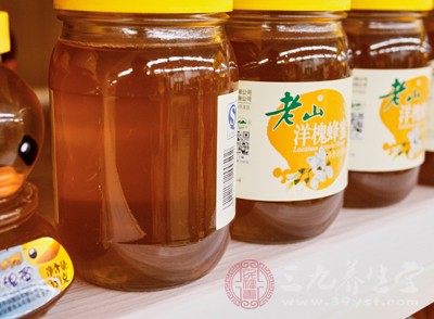 蜂蜜加強(qiáng)其潤肺止咳作用