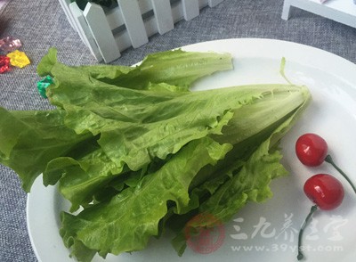 多喝開水，多吃水果蔬菜，多吃蛋白質(zhì)高的食物