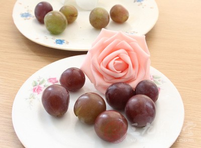 坐月子可以吃葡萄吗 吃它有什么好处