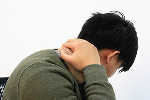 落枕是怎么回事 落枕如何治疗