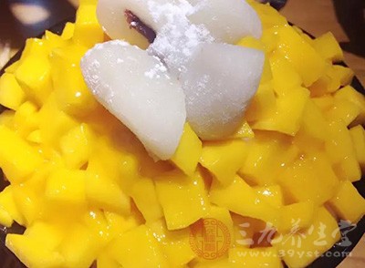 常食芒果可以不断补充体内维生素c的消耗,降低胆固醇 常食芒果可以不断补充体内维生素c的消耗,降低胆固醇