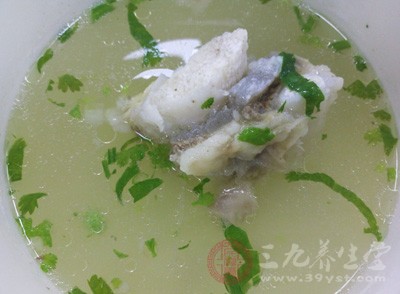 怀孕期间可以吃牛肉的，也可以煮成汤喝