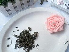 清香滋补的茶叶粉色漂亮的小花