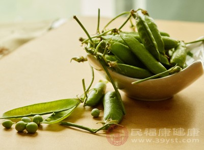 豌豆由于富含淀粉，因此可以作为主食