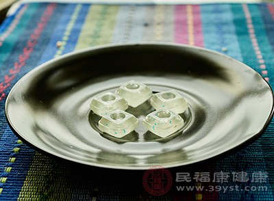 膽固醇處于過飽和狀態(tài)，促進(jìn)膽結(jié)石形成