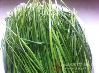 影響寶寶健康，所以哺乳期媽媽盡量少吃，飯菜中少放調(diào)味品