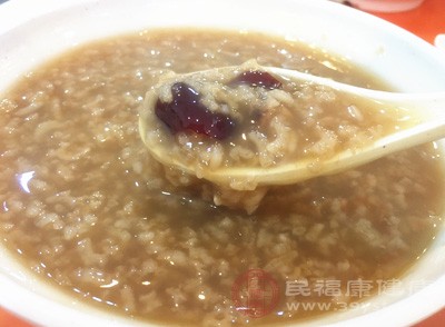 胃病食療小偏方之桃仁粥