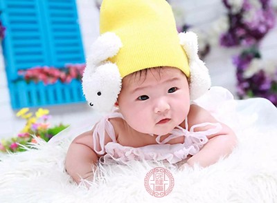 各种轻拍和按摩都能帮助使婴儿平静下来 各种轻拍和按摩都能帮助使婴儿平静下来