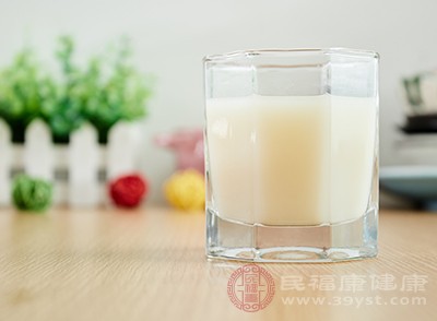 而益生菌是腸道內(nèi)有益菌的總稱(chēng)。所以二者在本質(zhì)上就是不同的