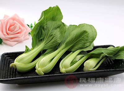 点一些素菜和汤品时先询问服务员其具体的烹饪方式