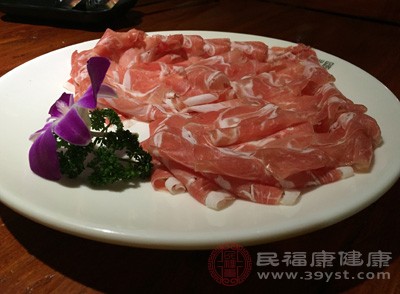 准备豆豉500克，羊肉100克，生姜15克，食盐适量