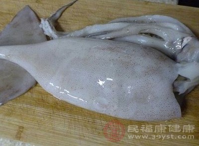 所以魷魚作為下酒菜是再合適不過的了