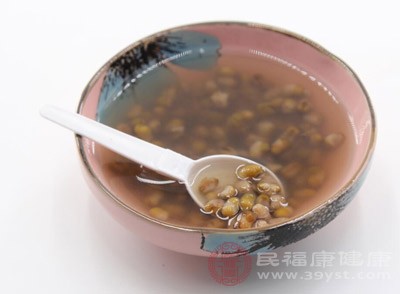 綠豆湯可以喝，能夠清熱解毒