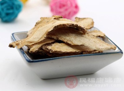 牛蹄筋100g，当归、丹参、香菇、火腿各15g