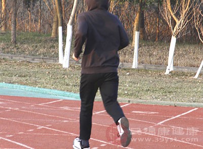 适当加强锻炼,保持血压稳定 适当加强锻炼,保持血压稳定