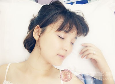 有一種疾病叫做睡眠過度，也被稱為“睡醉”，因為患者經(jīng)常伴有方向識別障礙