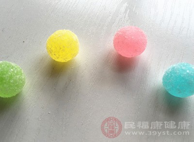 經(jīng)期減肥注意事項(xiàng)，不要吃甜食和高熱量食物