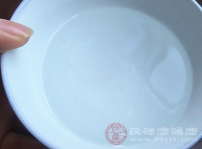 多喝一些白開水