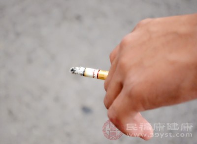 比不吸烟者高20倍