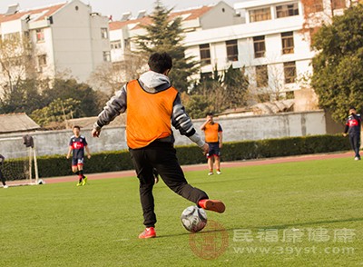 骨质增生是怎么引起的 学会正确护理很重要