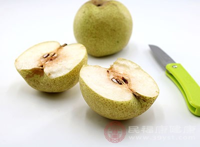 梨子在生活中是一种很常见的水果