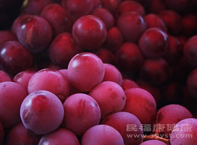 经常腹泻的人少吃一点葡萄