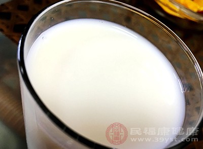 缺鈣吃什么 常喝這種飲料可以改善缺鈣