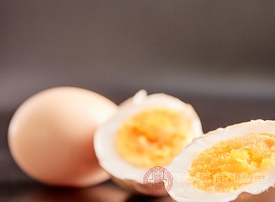 蛋黄含有大量卵磷脂和脑磷脂