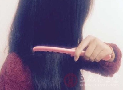 头发“细软”的人,极为敏感,感性成分高 头发“细软”的人,极为敏感,感性成分高