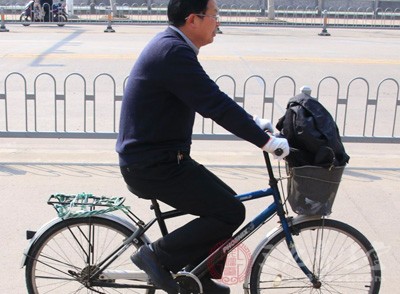 由于之前没有过此类的长途骑行经验，骑行后，休息时出现腰酸背痛，膝盖处蹲下起立时有些酸痛