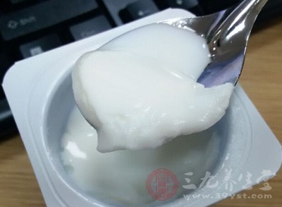 酸奶中含有的乳酸及其它一些有机酸如柠檬酸