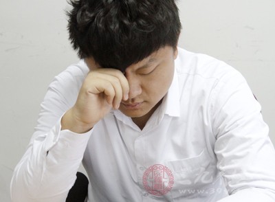 在生活中，你会发现你的腹部、腿部的赘肉越来越多