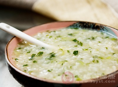 每天喝3碗米汤米汤有益于治疗腹泻
