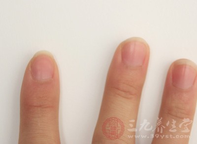 如何养出健康润泽指甲 如何养出健康润泽指甲