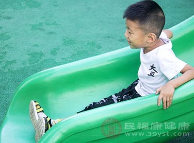 含氟牙膏适合儿童吗 过多或将导致氟牙症