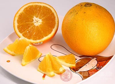 橙子中的维生素C同样会促进牙齿和牙龈健康