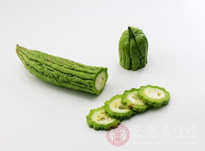 苦瓜生吃，它的营养成分摄入会更全面