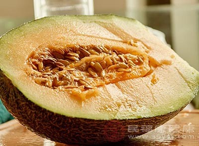 在哈密瓜中含有大量的钾元素