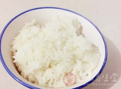 控制饭量有利于养生