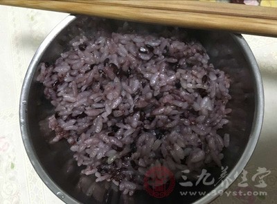 米饭里加上什么东西竟能越吃越瘦呢 米饭里加上什么东西竟能越吃越瘦呢