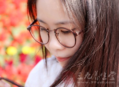 子宫内膜癌患者中约有80%超过正常平均体重的10%以上 子宫内膜癌患者中约有80%超过正常平均体重的10%以上