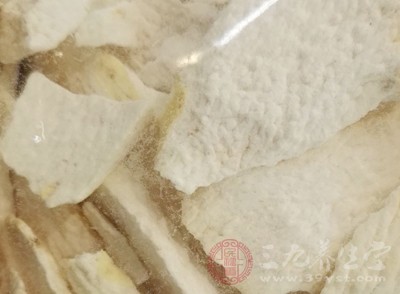 利水滲溫，健脾寧心