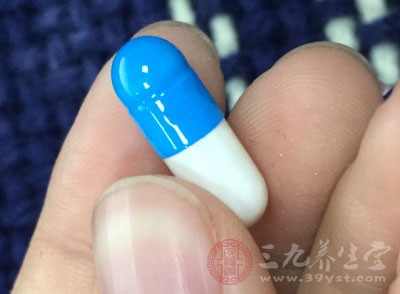 濕毒清膠囊用法用量是：口服，一次3-4粒，一日3次