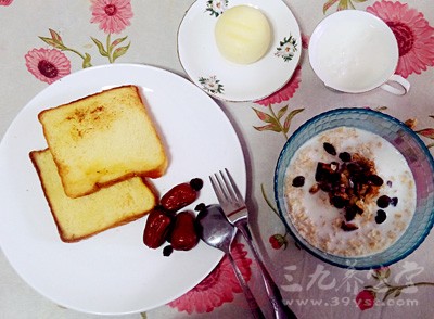 尿酸高的患者一定要控制食物的总热量