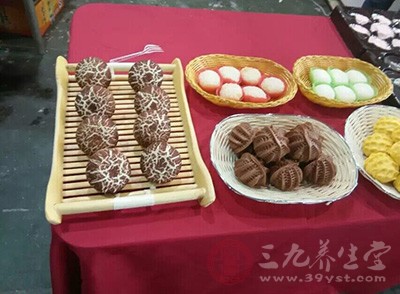 不僅檸檬，絕大多數(shù)水果都是成堿性食品