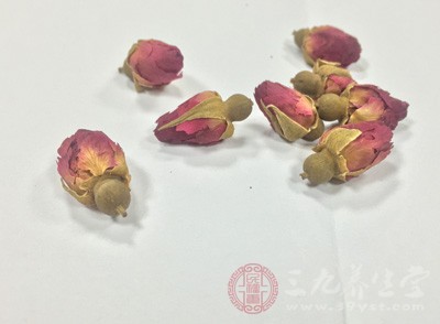 除此之外还可以饮用一些茶，比如玫瑰花茶