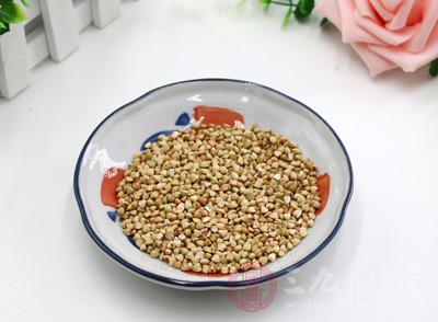 荞麦性凉味甘，能健胃、消积、止汗