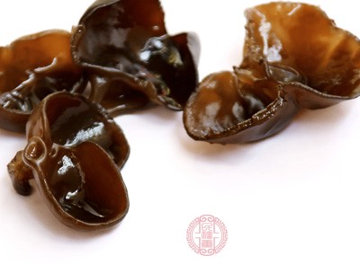 木耳是所有蕈类食品中含铁量高的 木耳是所有蕈类食品中含铁量高的