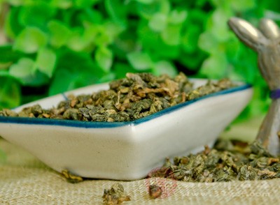 配黑芝麻名桑麻丸,用于肝阴不足 配黑芝麻名桑麻丸,用于肝阴不足